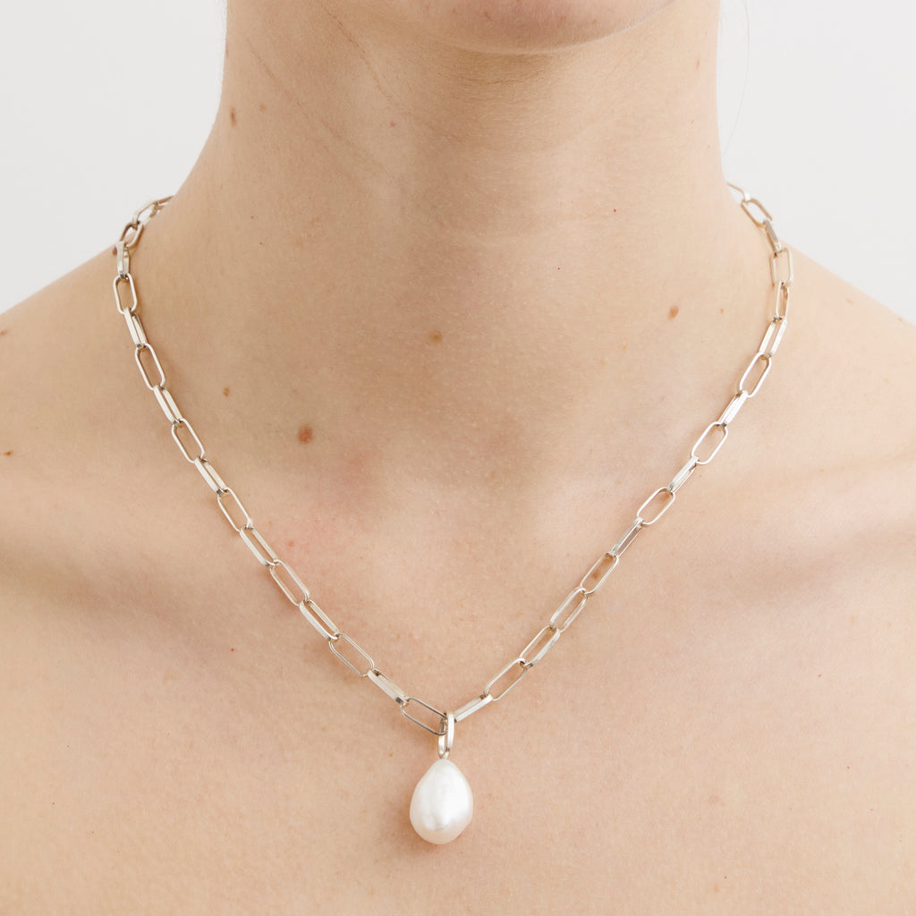 Baroque Pearl Drop Necklace