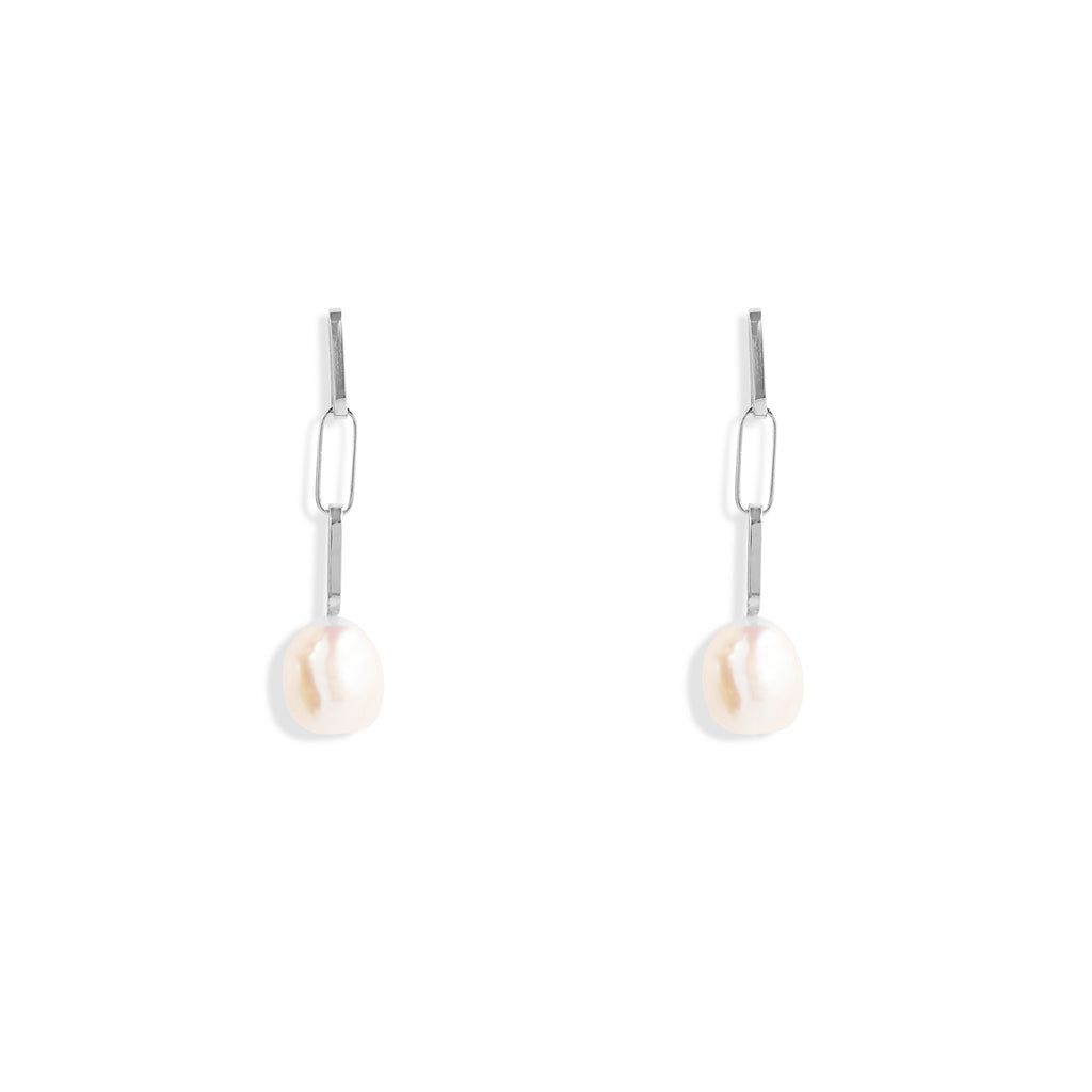Baroque Pearl Drop Short Link Earrings